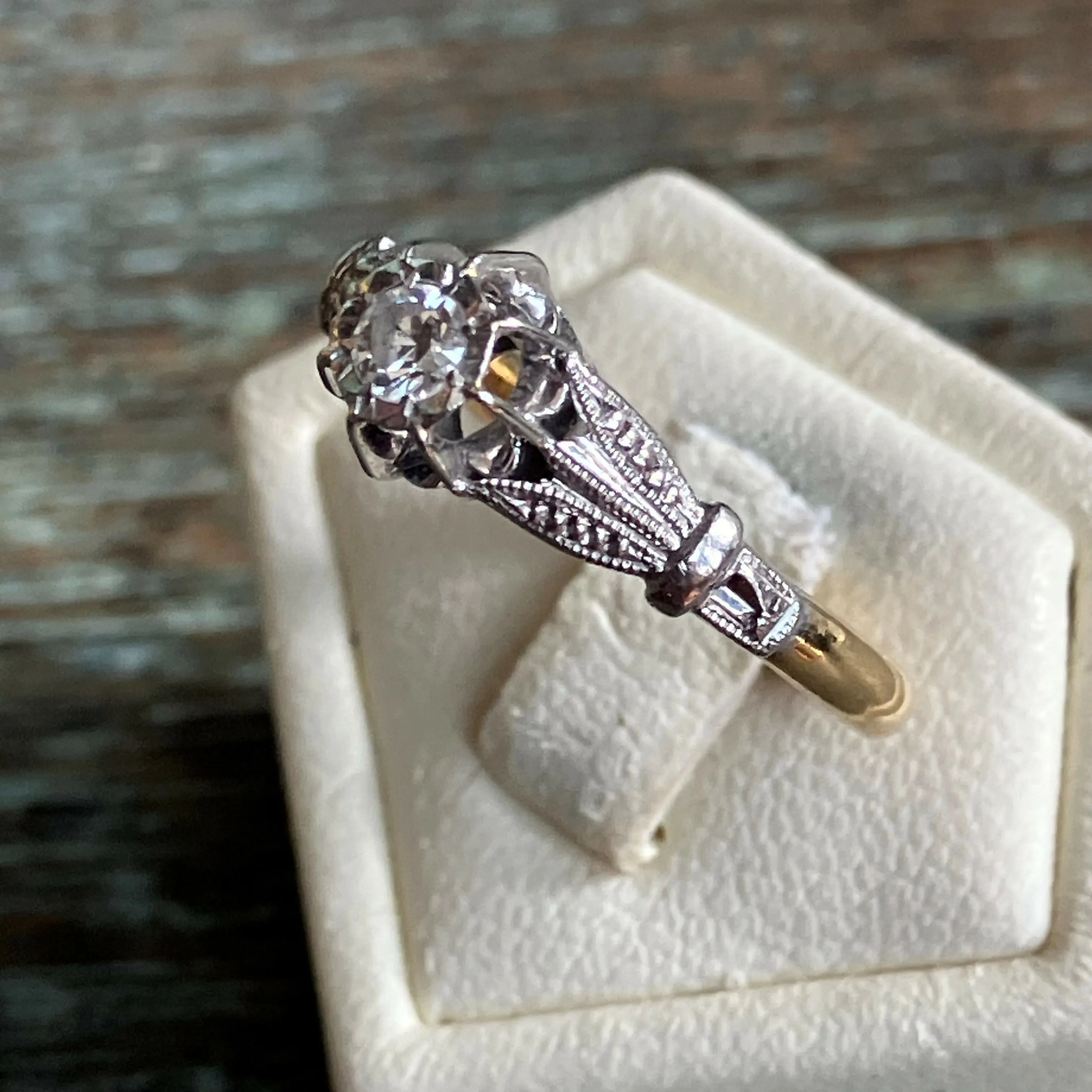 18ct Gold & Platinum Diamond Ring | Size N | 0.4 Carat