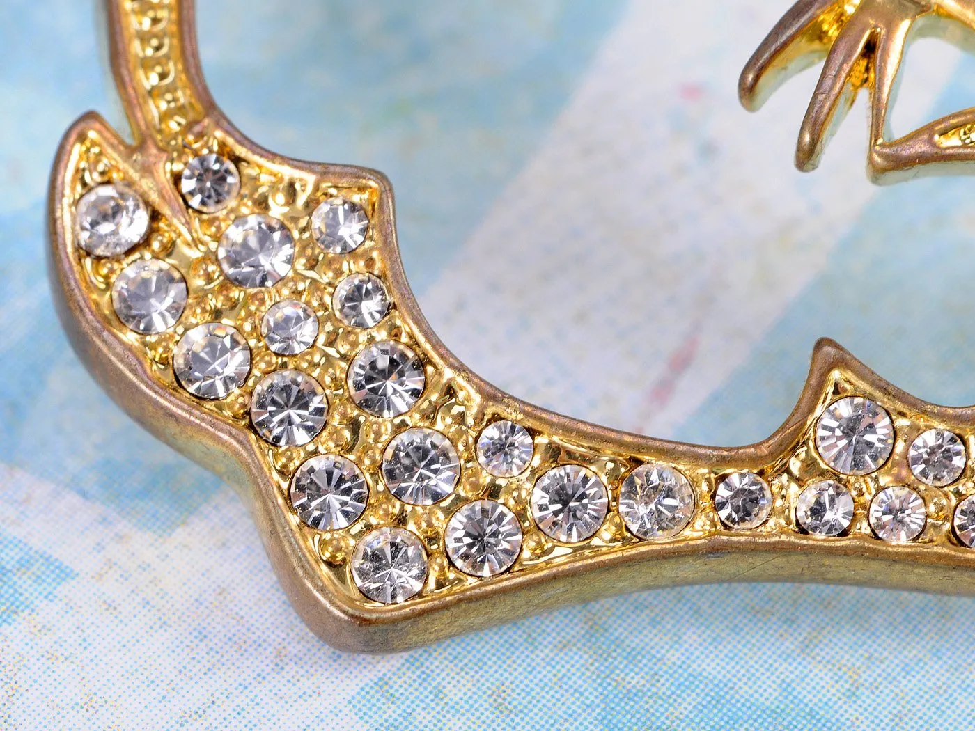 Alilang Golden Tone Clear Crystal Colored Rhinestones Cutout Bunny Rabbit Brooch Pin
