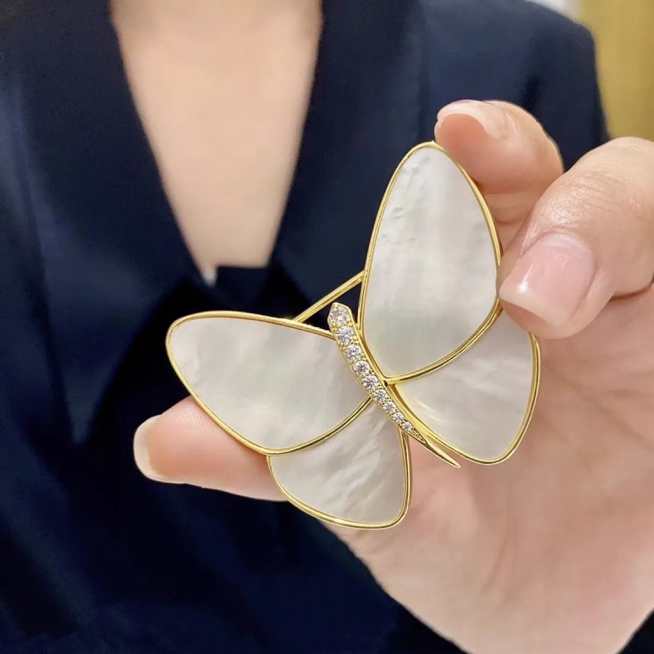 Elegant Shell Butterfly Brooch Cubic Zircon Golden Copper Suit Brooches