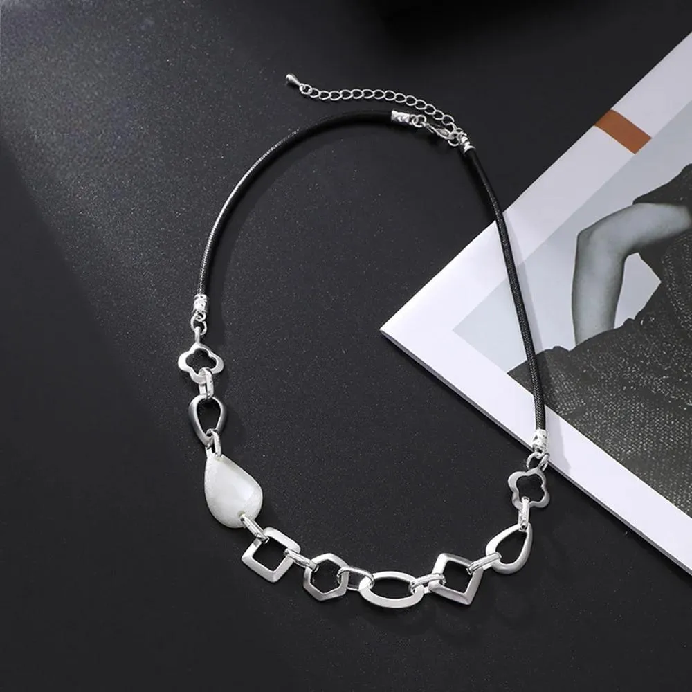 Fashion Geometric Neck Chokers Silver Color Hollow Out Suspension Pendants Necklace for Women