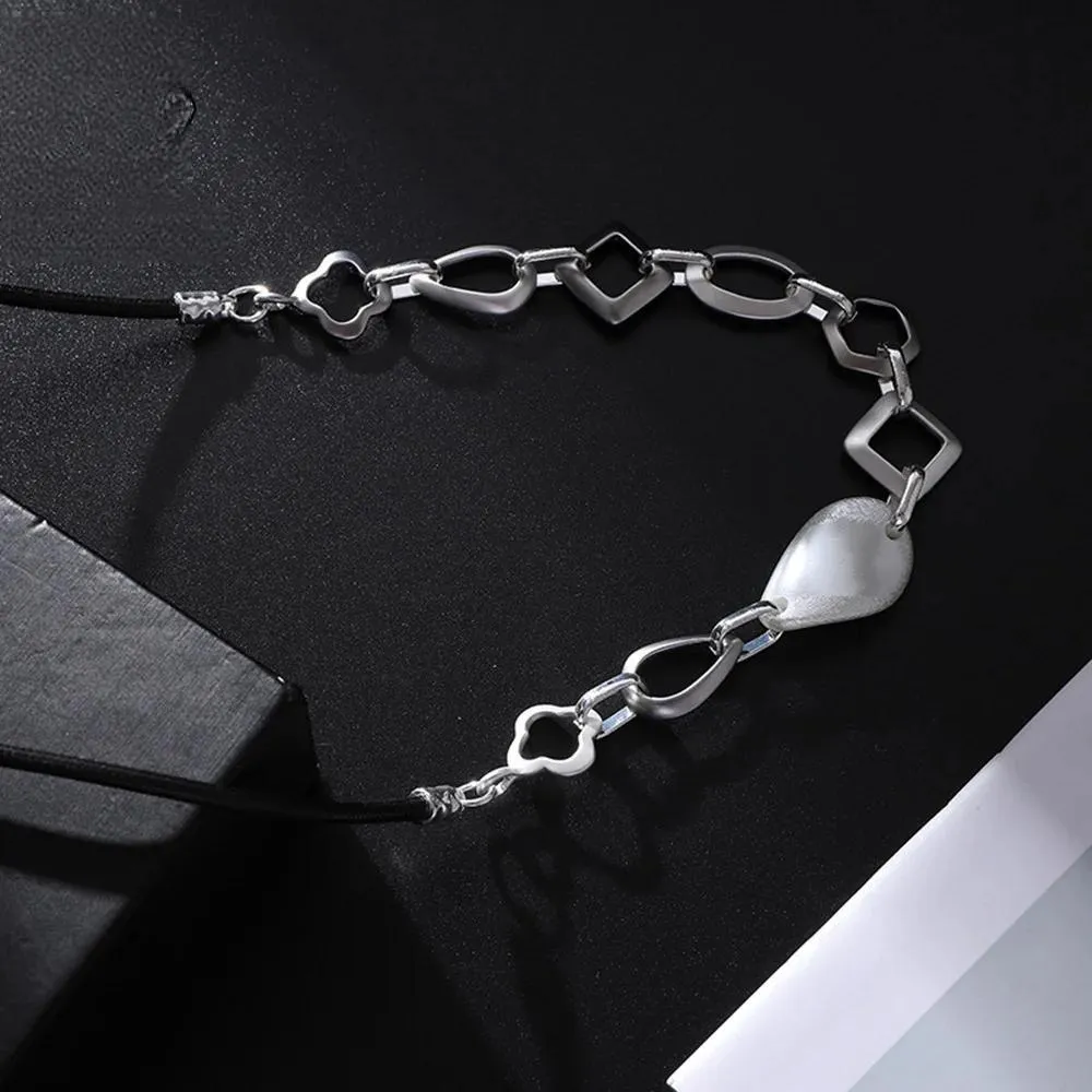 Fashion Geometric Neck Chokers Silver Color Hollow Out Suspension Pendants Necklace for Women