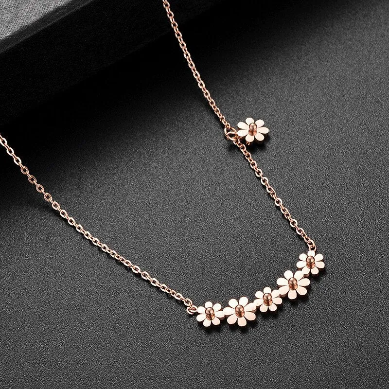 Fashion Upscale Jewelry Vintage Daisy Flowers Charms Chain Choker Necklaces Pendants For Women