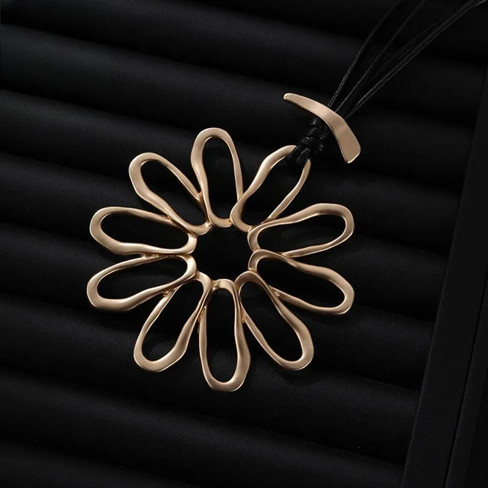 Gold Color Hollow Out Flower Necklace for Women
