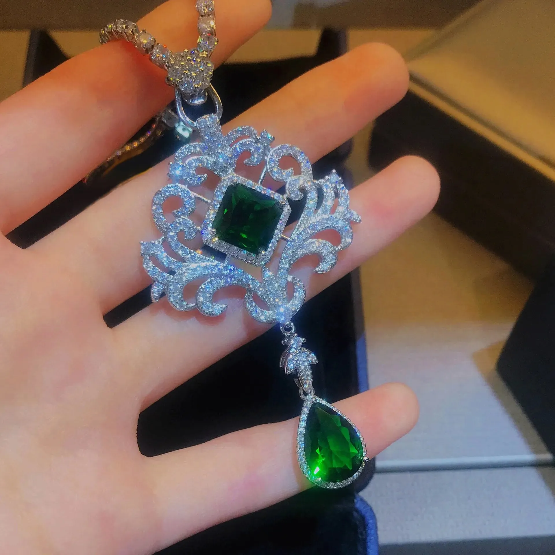 Luxury Women Retro Colombian Pendant Necklace