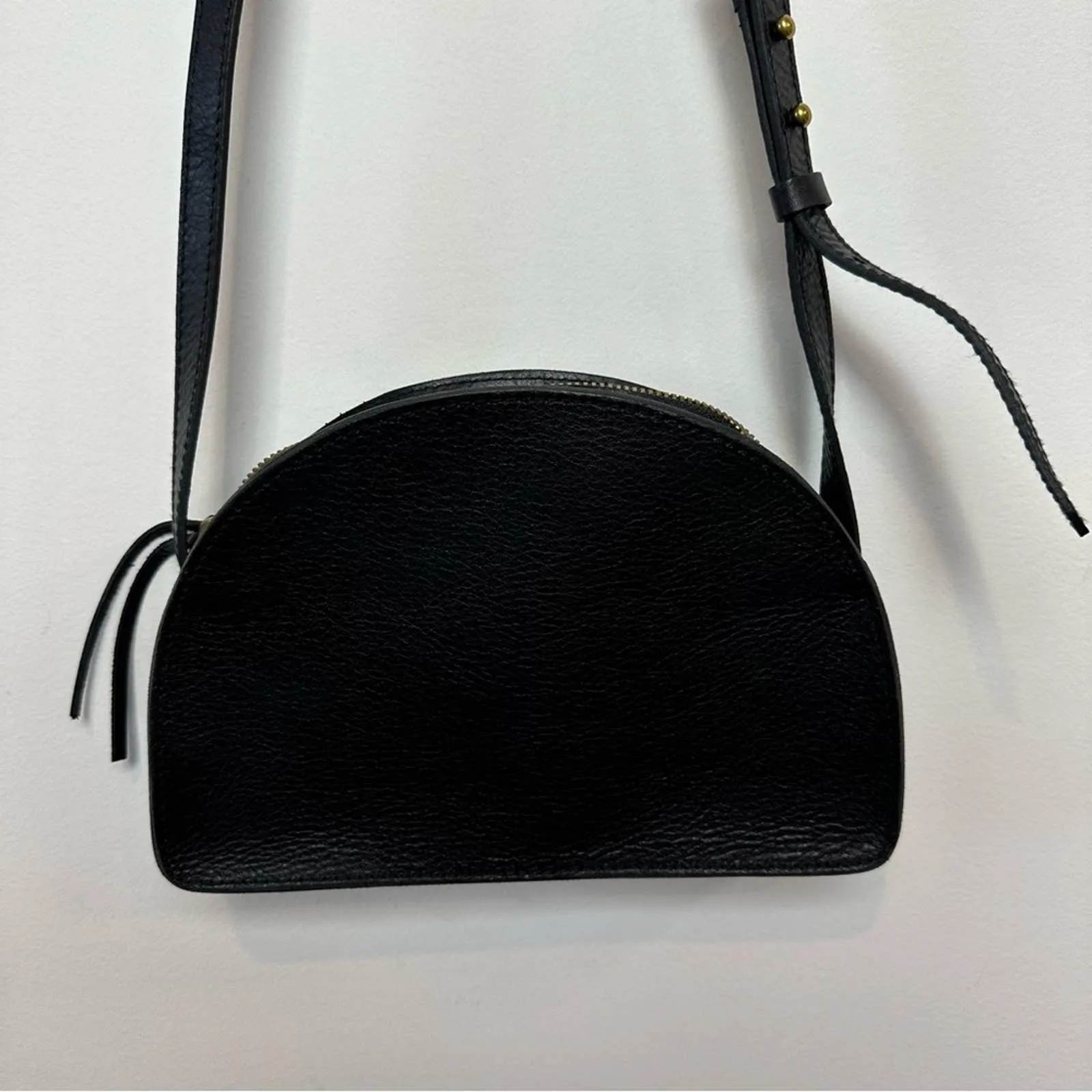 Madewell Black Leather Crossbody Bag Half Moon Purse Satchel